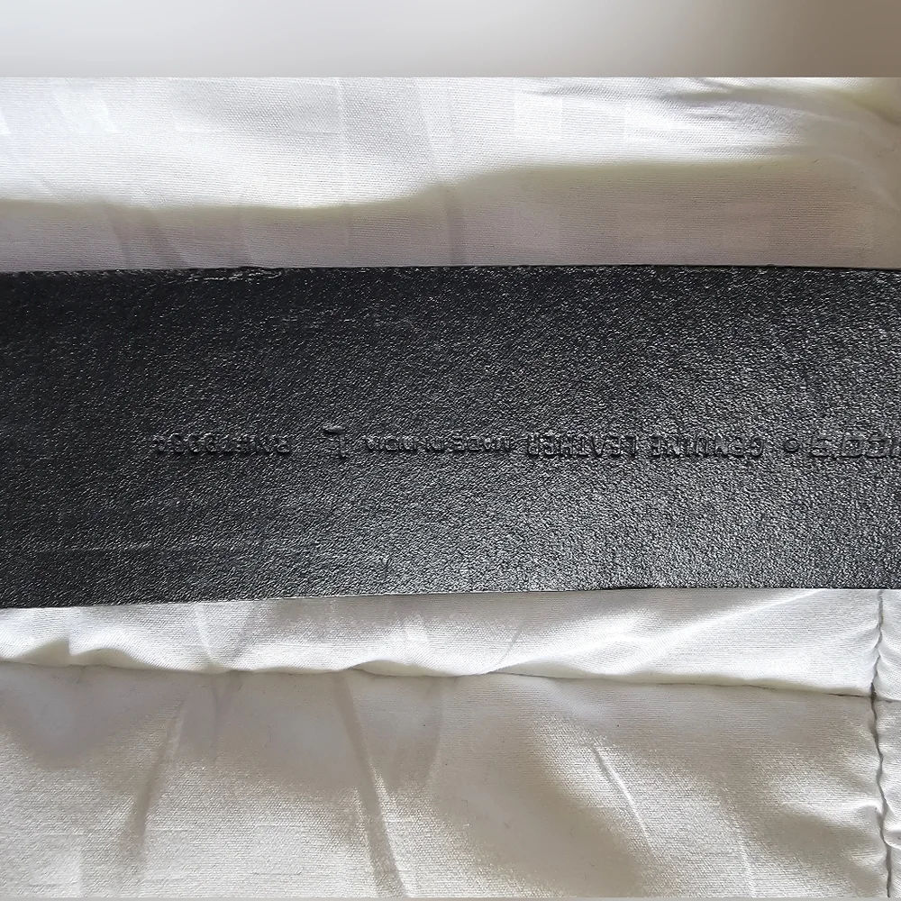 Chicos LeatherTextured Belt with Silver Rhinestone Buckle Bling - Picture 7 of 9